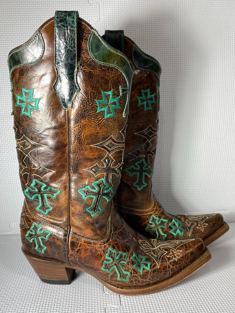 CORRAL R1019 Western Cowboy Boots Brown Leather Turquoise Cross Embroidery Sz 8M